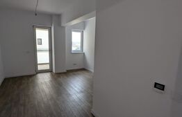 Apartament decomandat 3 camere, 2 balcoane, loc de parcare, pe malul lacului