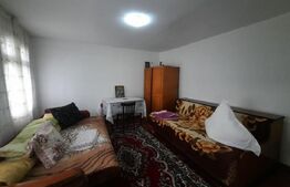 Casa batraneasca cu anexa, 2600 mp teren, Piciorul Lupului