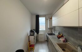 Apartament de 3 camere, decomandat, 76 mp, zona Visoianu