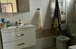 Casa de vanzare cu 4 camere, 137 mp, zona Horpaz