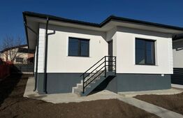 Casa de vanzare, 3 camere, 80 mp, zona Miroslava