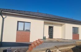 Casa cu 3 camere, 90 mp, zona Dancu