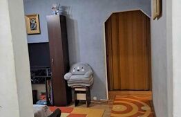 Apartament de 3 camere, 50 mp, semidecomandat, zona Alexandru