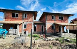 Casa la rosu  4 camere, 106 mp, zona Miroslava