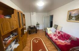 Apartament de 4 camere, decomandat, 75 mp, zona Alexandru cel Bun 