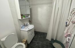 Apartament de 4 camere, decomandat, 75 mp, zona Alexandru cel Bun 