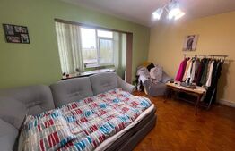 Apartament de vanzarre cu 3 camere, 63 mp, decomandat, zona centrala