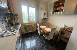 Apartament de vanzarre cu 3 camere, 63 mp, decomandat, zona centrala