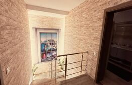 Casa de vanzare cu 4 camere, 120 mp, zona lacul Rediu