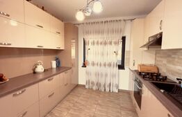 Casa de vanzare cu 4 camere, 120 mp, zona lacul Rediu