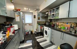 Apartament de vanzare, cu 3 camere, 76 mp, zona  Rond Vechi Iasi