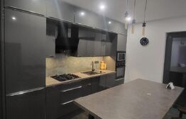 Casa de vanzare, cu 5 camere, 140 mp, zona Tomesti 