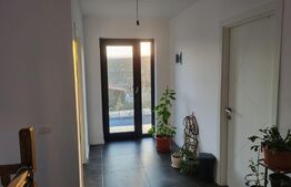 Casa de vanzare, cu 5 camere, 140 mp, zona Tomesti 