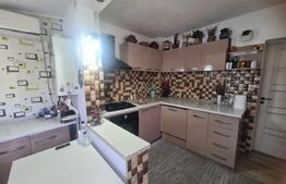 Casa de vanzare, cu 2 camere, 54 mp, zona Smardan
