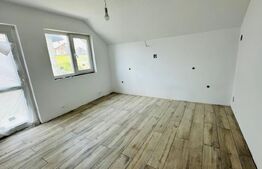 Casa de vanzare, cu 3 camere, moderna, zona Dumbrava