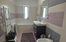 Apartament de 2 camere, decomandat, etaj intermediar, zona Visani