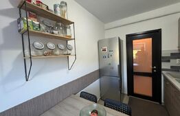 Apartament de 2 camere, decomandat, etaj intermediar, zona Visani