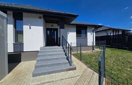  casă în Tomești langa Primarie