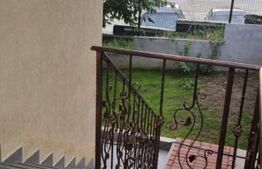 Duplex 86 m2 si curte 180 m2 - Plopii Fara sot