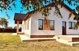 Casa cocheta de vanzare, cu 3 camere, zona Ciurea