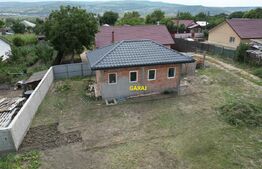 Proiect Casă + garaj în construcție – teren 553 mp, Holboca