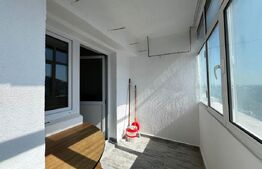 Apartament cu 3 camere, de vanzare, 82 mp, zona Cug