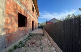 Apartament de vanzare, cu 2 camere, zona Lunca Cetatuii