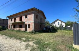 Apartament de vanzare, cu 3 camere, zona Lunca Cetatuii