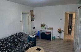 Aprtament de vanzare, cu 3 camere, zona Podul Ros