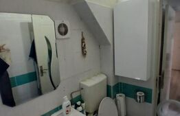 Aprtament de vanzare, cu 3 camere, zona Podul Ros