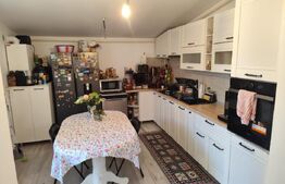 Apartament 3 camere 65 mp, gradina proprie, Valea Adanca