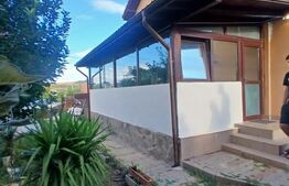 Apartament la casa 4 camere - Bucium