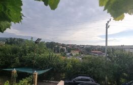 Duplex, 360 mp, curte libera -zona Plopii Fara Sot 