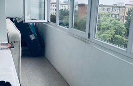 Apartament 3 camere, 60 mp, zona Piata Nicolina 