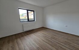 Casa 5 camere 160 mp utili, 500 mp teren, zona Dumesti