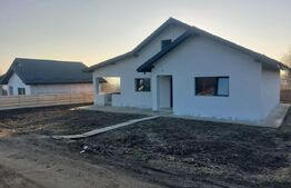 Casa 5 camere 160 mp utili, 500 mp teren, zona Dumesti