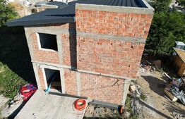 Casa 4 camere, 120 mp utili, zona Dorobant Vedere Lac