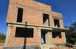 Casa 4 camere, 120 mp utili, zona Dorobant Vedere Lac