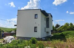 Casa 4 camere, 120 mp utili, zona Dorobant Vedere Lac