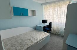 Apartament cu 3 camere, 64 mp, cu balcon, zona Nicolina 