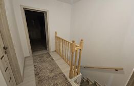 Casa de lux tip duplex cu 3 camere in zona Rediu