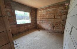 Casa plan parter 4 camere și beci in  Barnova