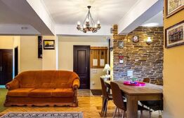 Apartament 3 dormitoare, 140 mp, zona Podul de Fier