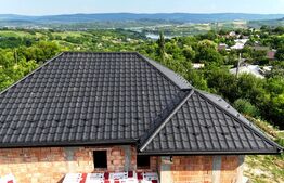 Casă 3 camere si beci, nouă 2026 – parter, vedere superbă la lacul Ciurbesti