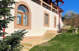 Vila de vanzare, 382 mp, zona Bucium 