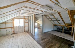 Casa spatioasa cu mansarda, 190 mp utili, teren generos