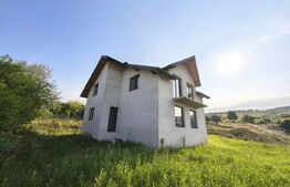 Casă individuală 4 camere, 120 mp utili, zona Bucium 