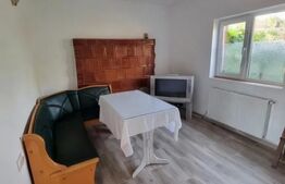 Casa 3 camere, 80mp + 1000mp curtea - Iasi, Bucium