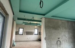 Vila 4 camere, 147 mp, zona Hlincea