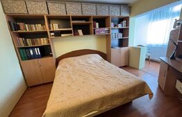 Apartament 3 camere, 70 mp, zona Nicolina